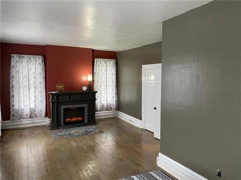 105 Custer Ave, Vandergrift, PA 15690 photo 14