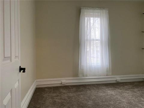 105 Custer Ave, Vandergrift, PA 15690 photo 17