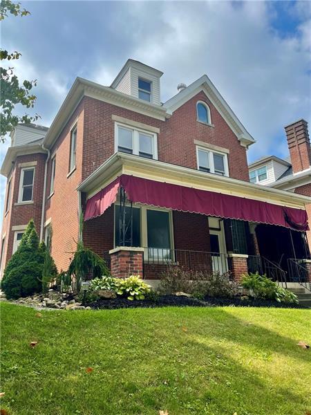 105 Custer Ave, Vandergrift, PA 15690 photo 2