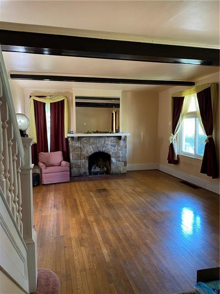 721 Maple St, Coraopolis, PA 15108 photo 2