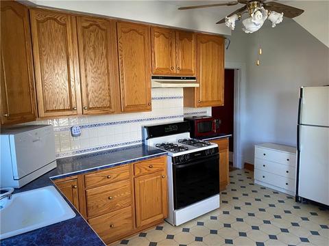 721 Maple St, Coraopolis, PA 15108 photo 6