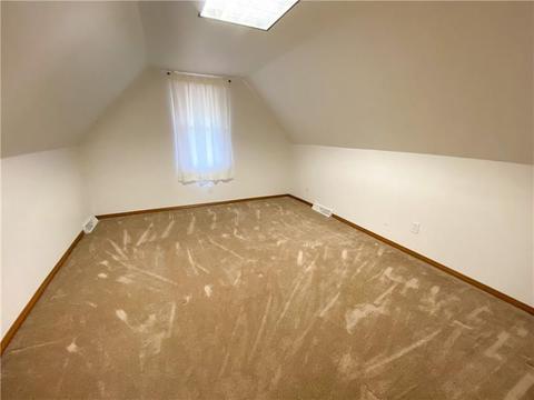 327 Beech St, Vandergrift, PA 15690 photo 17