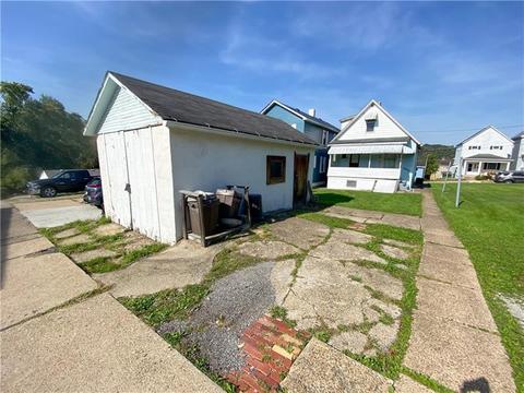 327 Beech St, Vandergrift, PA 15690 photo 23