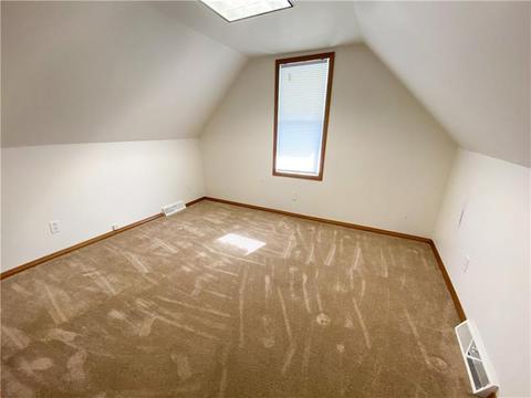 327 Beech St, Vandergrift, PA 15690 photo 16