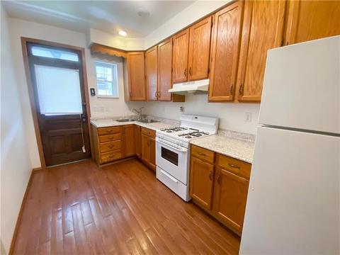 327 Beech St, Vandergrift, PA 15690 photo 11