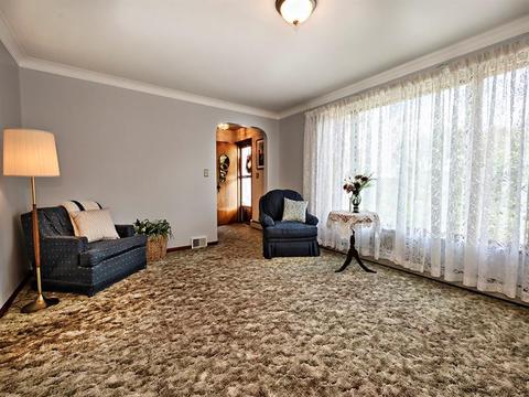 547 Walnut St, Vandergrift, PA 15690 photo 10