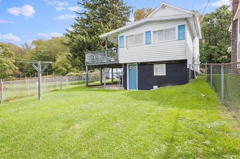 423 E 2nd St, Derry, PA 15627 photo 22