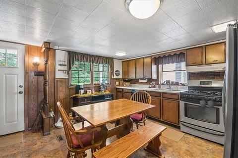 423 E 2nd St, Derry, PA 15627 photo 9