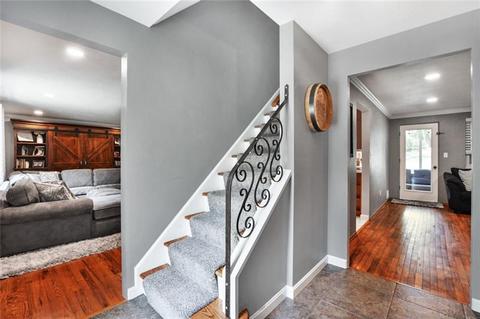 3305 Comanche Rd, Pittsburgh, PA 15241 photo 2