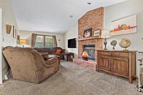 115 Rizzi Dr, Irwin, PA 15642 photo 2