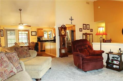 1 Spencer Dr, Irwin, PA 15642 photo 5