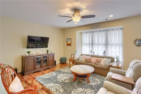 2303 Pointe View Dr, Mars, PA 16046 photo 9