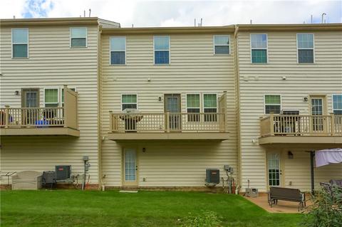 2303 Pointe View Dr, Mars, PA 16046 photo 2
