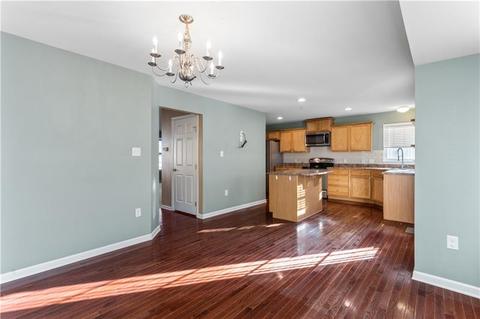 266 Broadstone Dr, Mars, PA 16046 photo 5