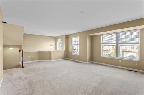266 Broadstone Dr, Mars, PA 16046 photo 9