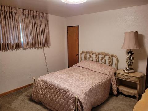 1043 Wolfe Ave, North Braddock, PA 15104 photo 10