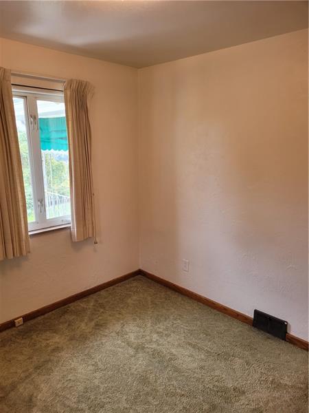 1043 Wolfe Ave, North Braddock, PA 15104 photo 12
