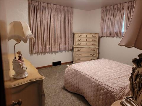 1043 Wolfe Ave, North Braddock, PA 15104 photo 9