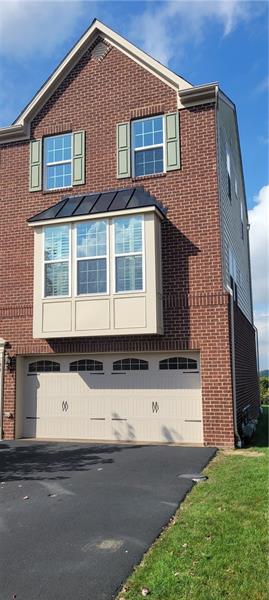 801 Pointe View Dr, Mars, PA 16046 photo 1