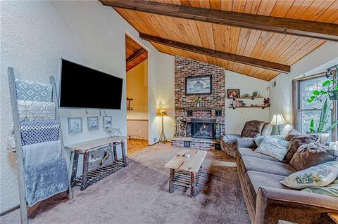 161 7th St Ext, Trafford, PA 15085 photo 4