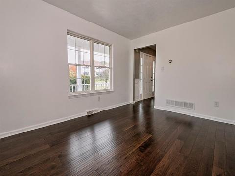 405 Hampton Ct, Seven Fields, PA 16046 photo 3