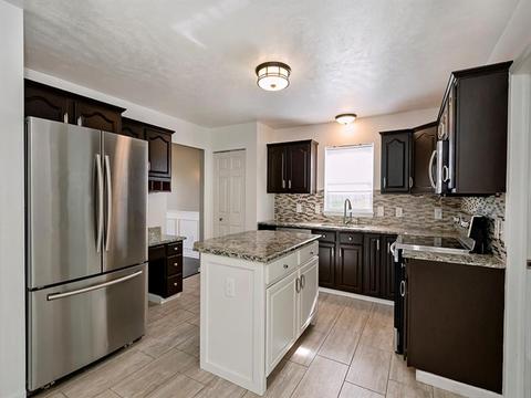 405 Hampton Ct, Seven Fields, PA 16046 photo 7