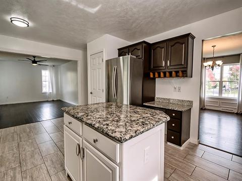 405 Hampton Ct, Seven Fields, PA 16046 photo 8
