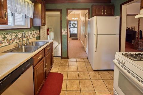 334 Pine St, Ambridge, PA 15003 photo 9
