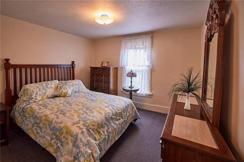 334 Pine St, Ambridge, PA 15003 photo 10