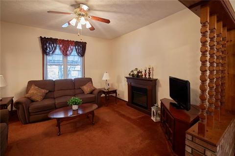 334 Pine St, Ambridge, PA 15003 photo 5