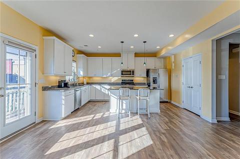 896 Beacon, Mccandless, PA 15237 photo 3