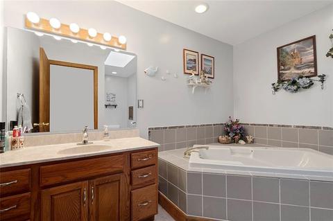 686 Marco Rd, Apollo, PA 15613 photo 8