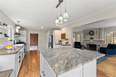 2454 Hampton Ave, Hampton, PA 15101 photo 8