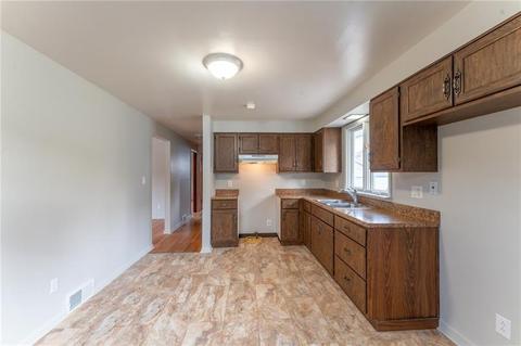299 6th St, Monaca, PA 15061 photo 6