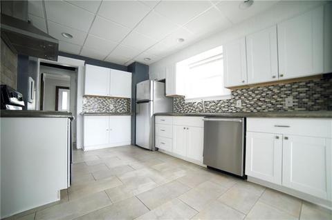 812 Alcoma St, Sharon, PA 16146 photo 3