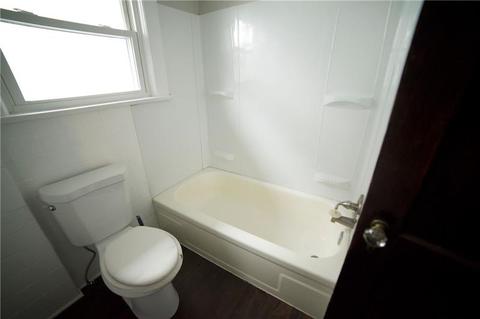 812 Alcoma St, Sharon, PA 16146 photo 18