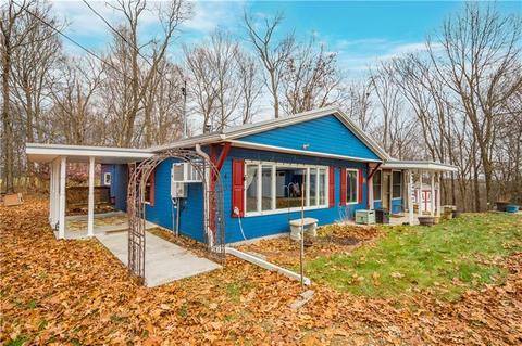 43 Pine Ln, Eighty Four, PA 15330 photo 2