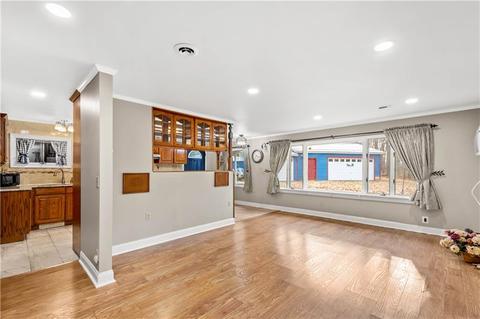 43 Pine Ln, Eighty Four, PA 15330 photo 8