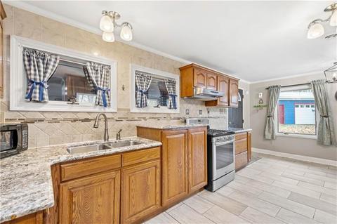 43 Pine Ln, Eighty Four, PA 15330 photo 12