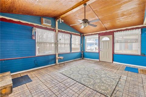 43 Pine Ln, Eighty Four, PA 15330 photo 4