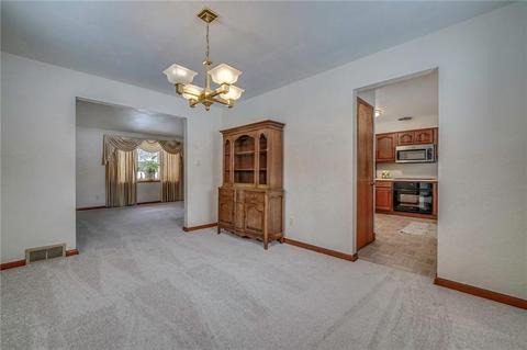 119 Windy Willows Dr, Coraopolis, PA 15108 photo 8