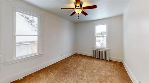219 Crowe Ave, Mars, PA 16046 photo 9