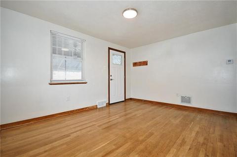 1902 Johnson St, North Braddock, PA 15104 photo 4