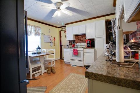 39 Maple St, Muse, PA 15350 photo 4