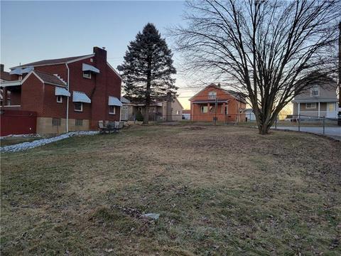 1007 Bechtel St, Monaca, PA 15061 photo 2