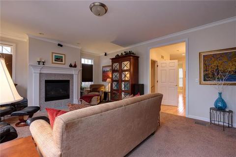 521 E Vanderbilt Dr, Mars, PA 16046 photo 3