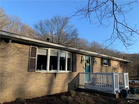 1708 Dime Rd, Vandergrift, PA 15690 photo 2