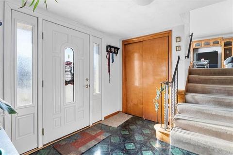 128 Manchester Dr, Irwin, PA 15642 photo 2