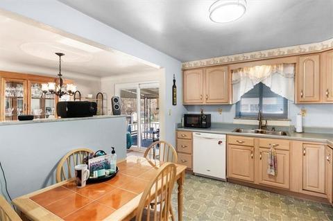 128 Manchester Dr, Irwin, PA 15642 photo 12