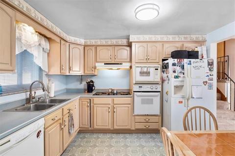 128 Manchester Dr, Irwin, PA 15642 photo 11